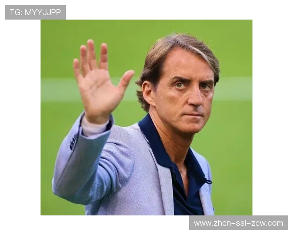 罗马少一人1-1扳平，曼奇尼红牌后防线顽强坚守